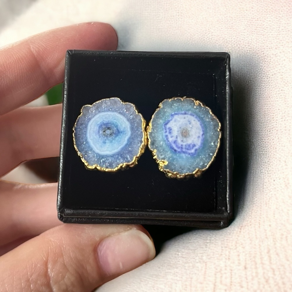 Blue Solar Quartz Cufflinks - Picture 2 of 4